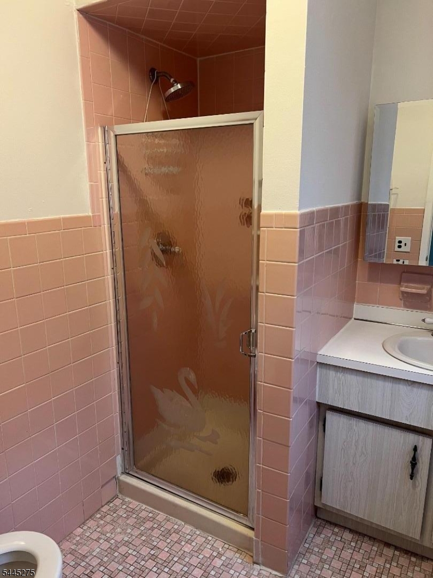 1024 Fanny Street Elizabeth, NJ 07201 - Photo 2 of 8