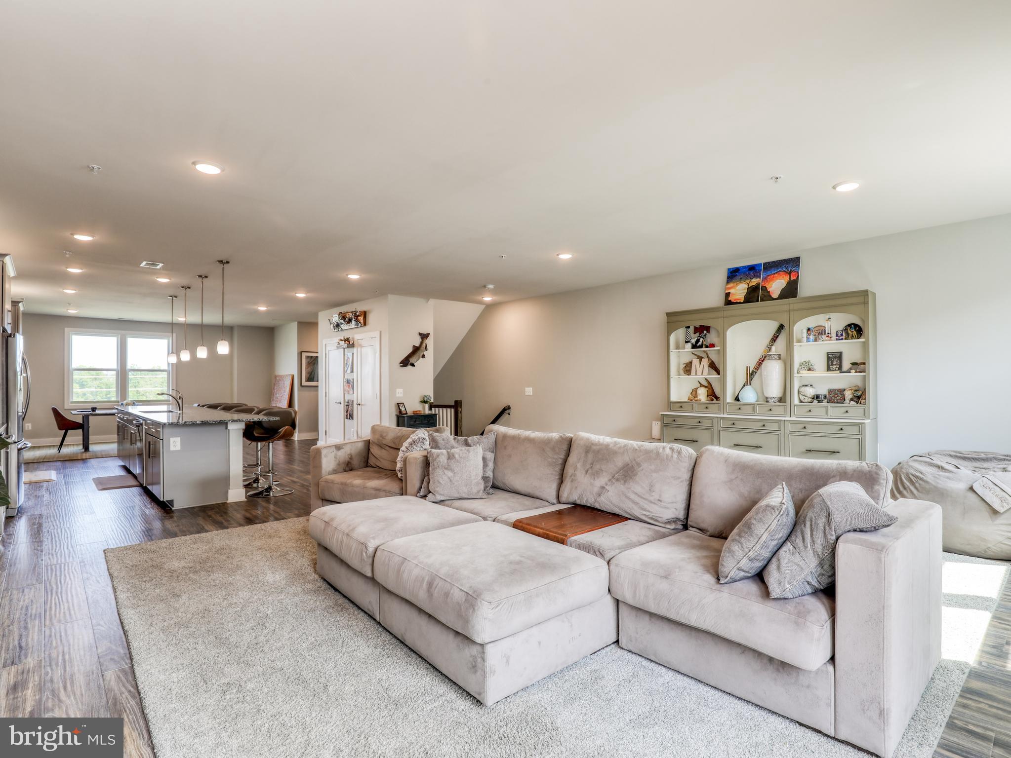 44852 Tiverton Square Ashburn, VA 20147 - Photo 44 of 45 Open floor plan