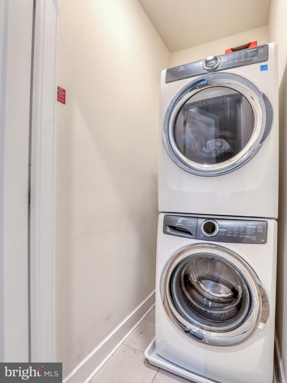 44852 Tiverton Square Ashburn, VA 20147 - Photo 25 of 45 Upper level laundry