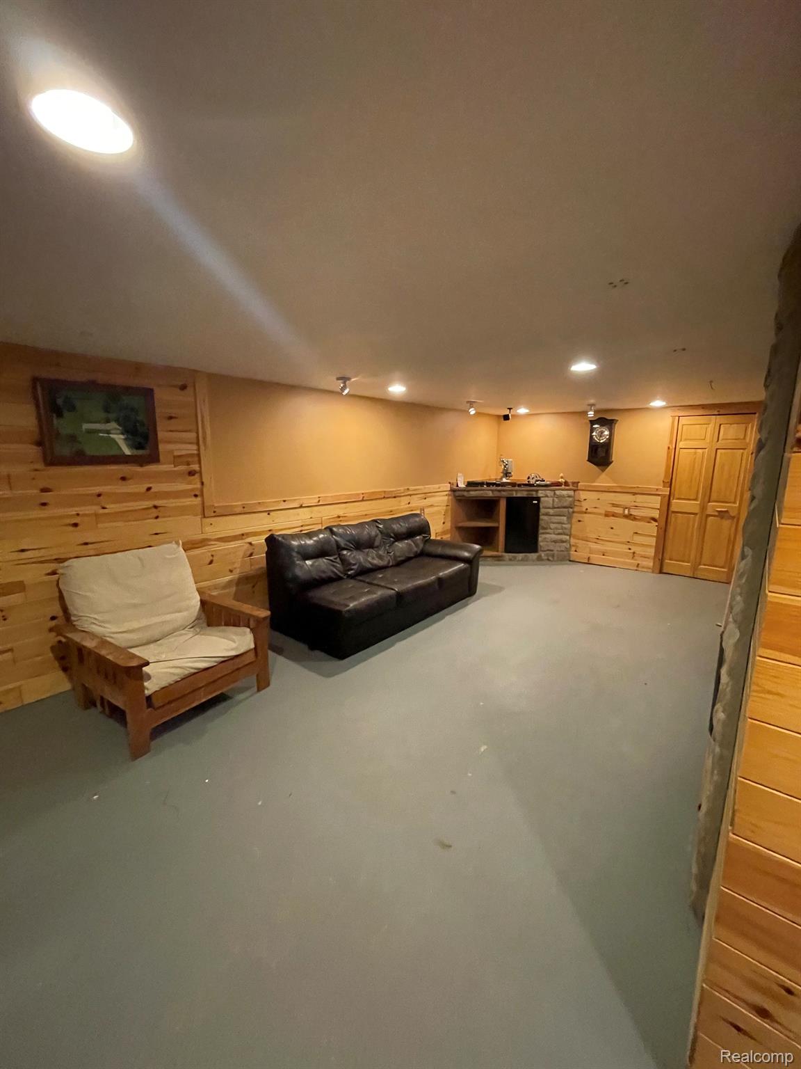10059 Coldwater Road Flushing, MI 48433 - Photo 19 of 27 Gallery Image 19