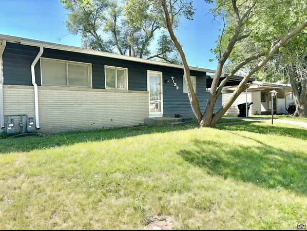 $94,500 | 7132 Southwest Lario Lane, Topeka, KS 66619