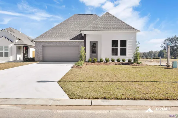 $383,990 | 10638 Deric Avenue, Denham Springs, LA 70726