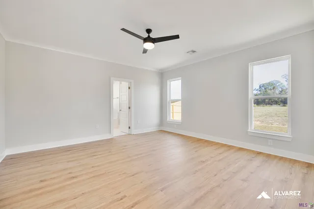 $383,990 | 10638 Deric Avenue, Denham Springs, LA 70726