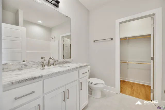 $383,990 | 10638 Deric Avenue, Denham Springs, LA 70726