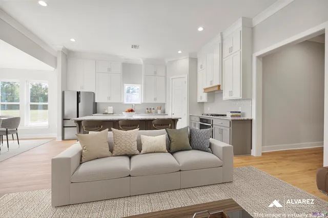 $383,990 | 10638 Deric Avenue, Denham Springs, LA 70726