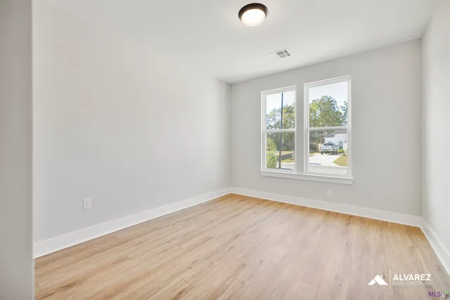 $383,990 | 10638 Deric Avenue, Denham Springs, LA 70726