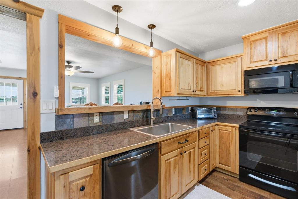 1198 Poe Prairie Road Millsap, TX 76066 - Photo 10 of 35