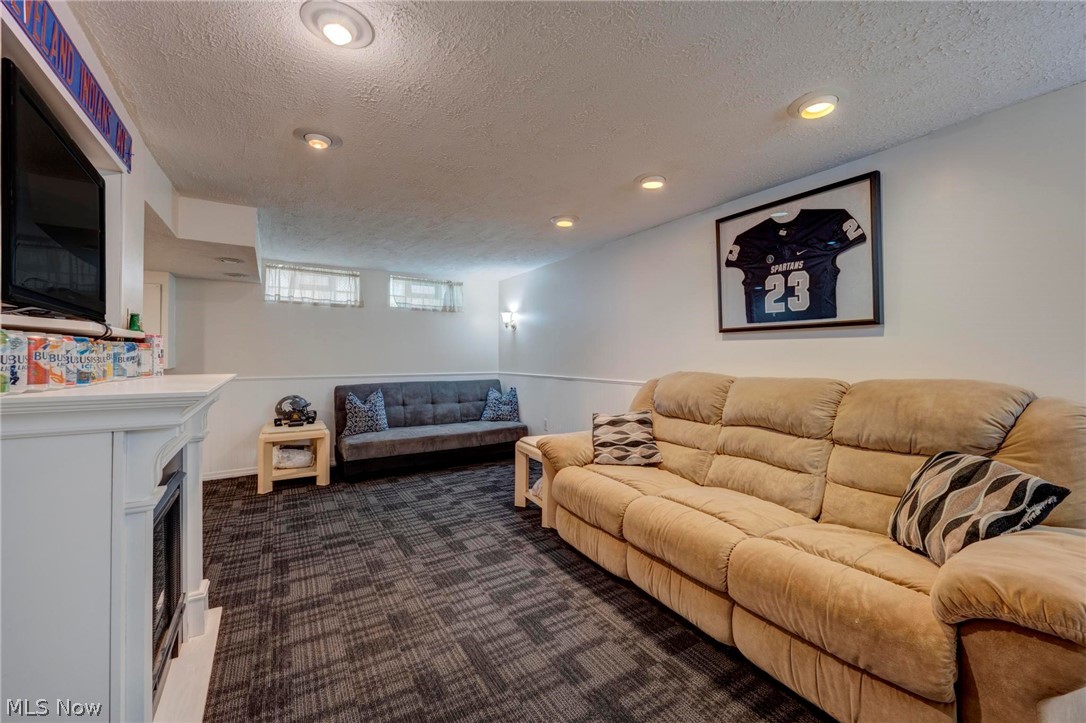 4157 Delroy Road Cleveland, OH 44121 - Photo 30 of 34