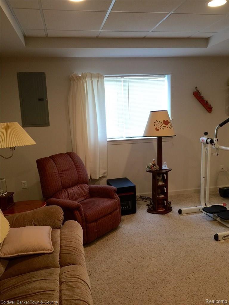 902 Chelsea Ridge Court Howell, MI 48843 - Photo 13 of 23 image.jpg