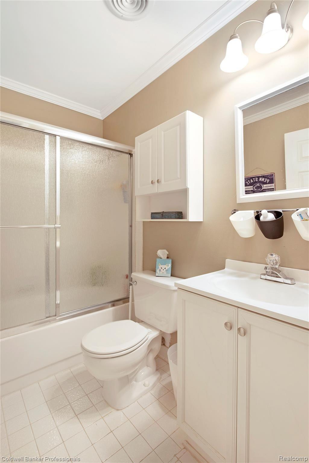 1314 Brook Lane Rochester, MI 48306 - Photo 20 of 32 1314 Brook Land RH0342.jpg