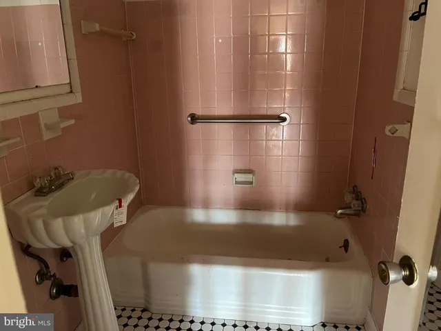 a bathroom with a tub