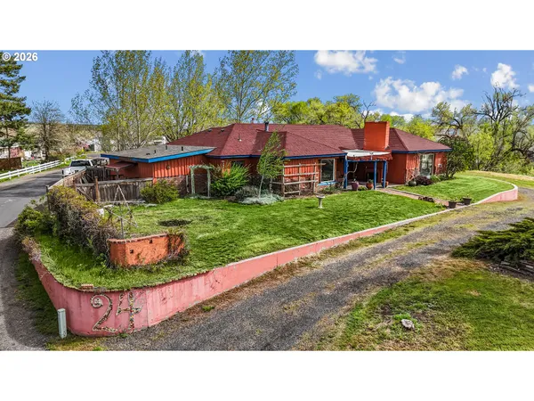 $399,000 | 24 Northeast Mt Hebron Drive, Pendleton, OR 97801