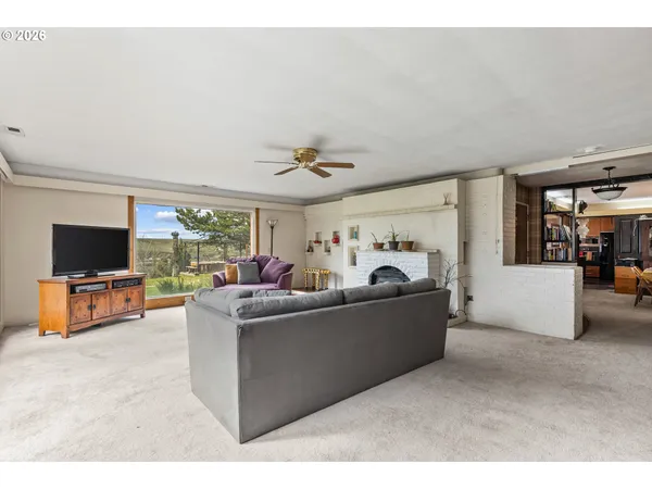 $399,000 | 24 Northeast Mt Hebron Drive, Pendleton, OR 97801