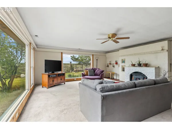 $399,000 | 24 Northeast Mt Hebron Drive, Pendleton, OR 97801