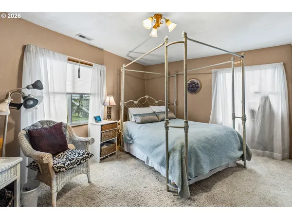 $399,000 | 24 Northeast Mt Hebron Drive, Pendleton, OR 97801