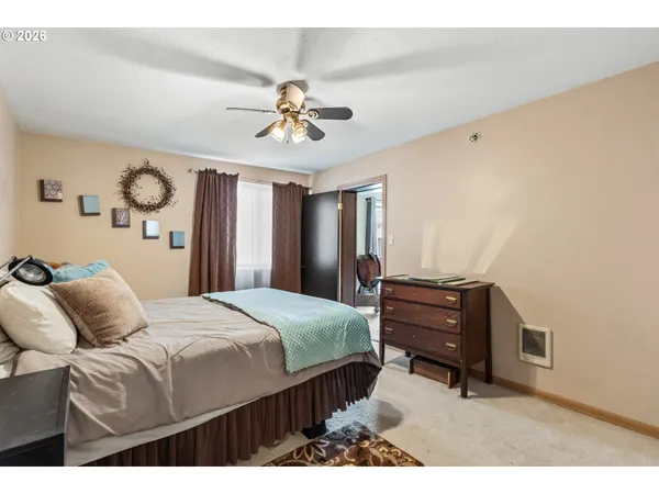 $399,000 | 24 Northeast Mt Hebron Drive, Pendleton, OR 97801