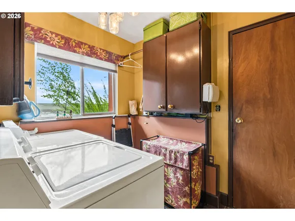 $399,000 | 24 Northeast Mt Hebron Drive, Pendleton, OR 97801