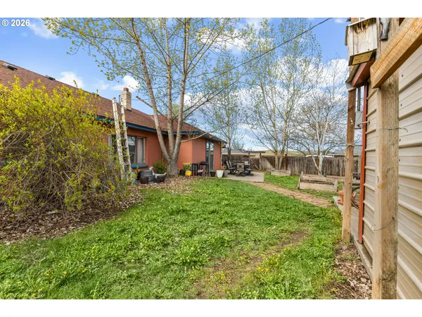 $399,000 | 24 Northeast Mt Hebron Drive, Pendleton, OR 97801