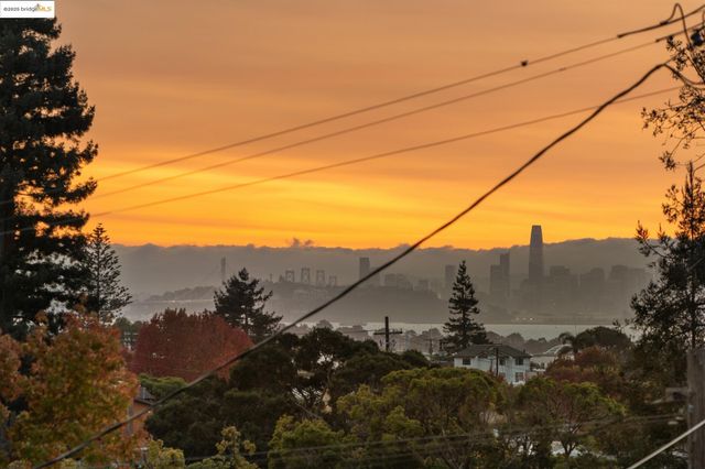 $899,000 | 608 Colusa Avenue, Berkeley, CA 94707