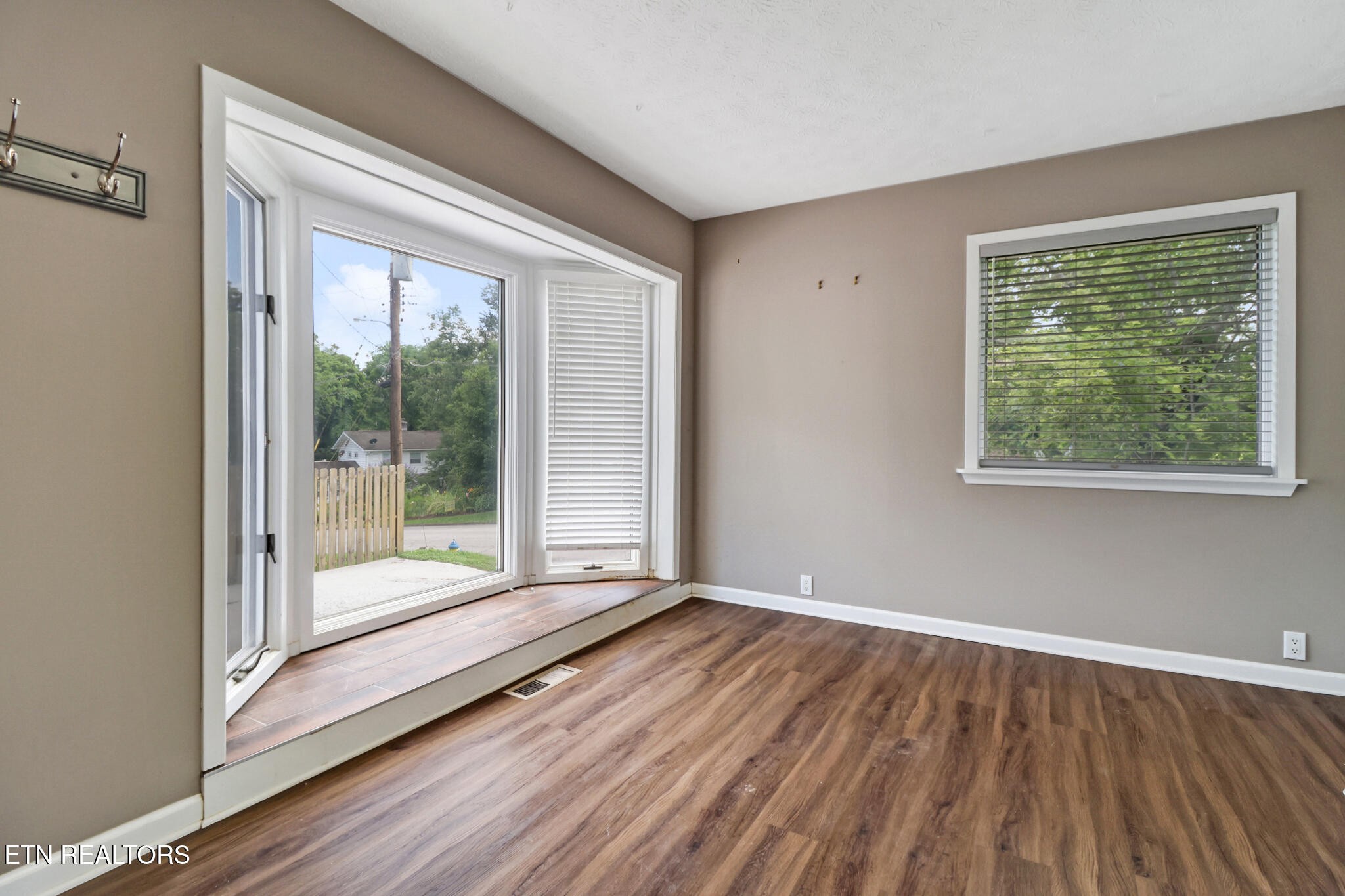 102 Tabor Road Oak Ridge, TN 37830 - Photo 17 of 37