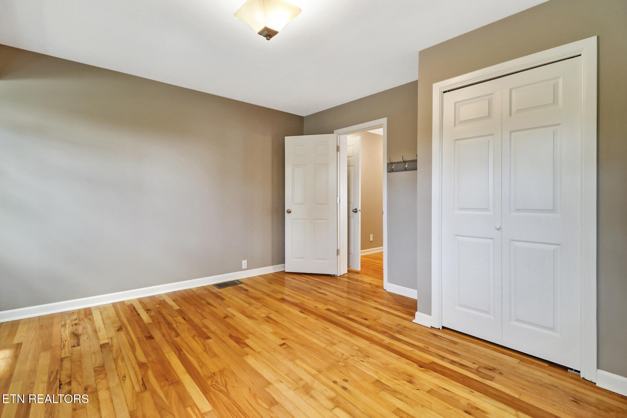 102 Tabor Road Oak Ridge, TN 37830 - Photo 21 of 37