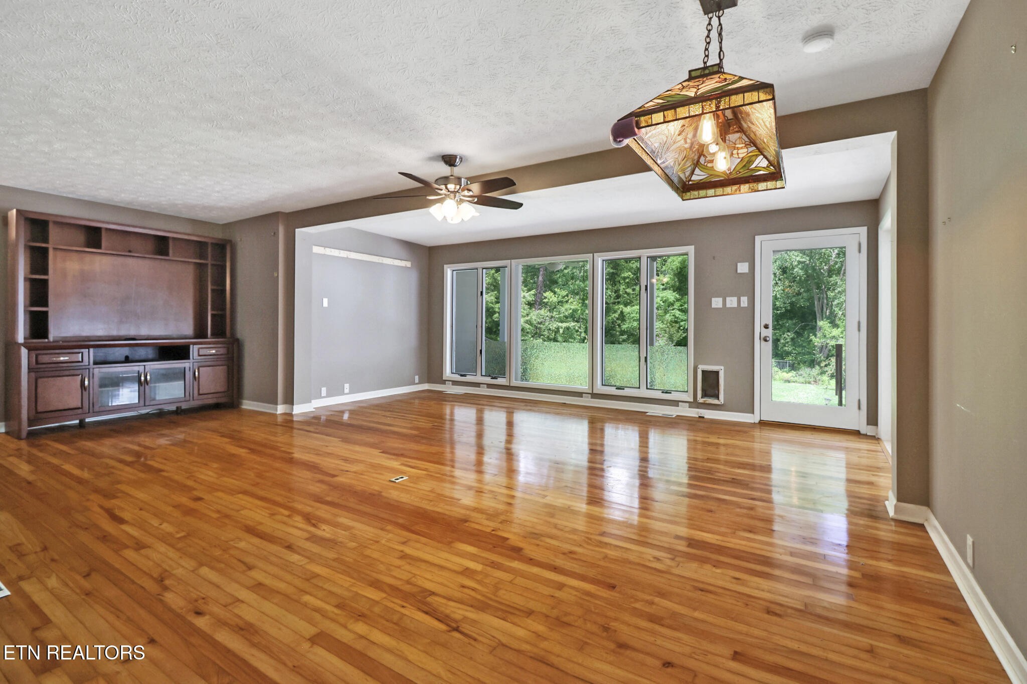 102 Tabor Road Oak Ridge, TN 37830 - Photo 8 of 37