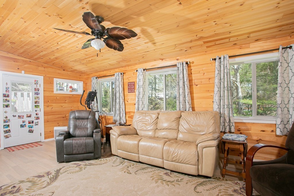 34 Mayflower Ridge Drive Wareham, MA 02571 - Photo 10 of 30