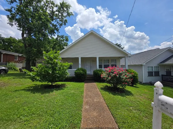 $2,380 | 1825 Hermosa Street, Nashville, TN 37208