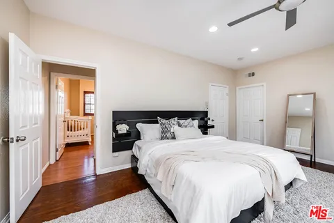 $949,000 | 10923 Landale Street, Unit 2, Toluca Lake, CA 91602