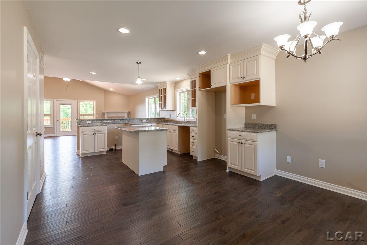 1039 Ridgeview Drive, Unit 20 Tecumseh, MI 49286 - Photo 5 of 25 Gallery Image 5
