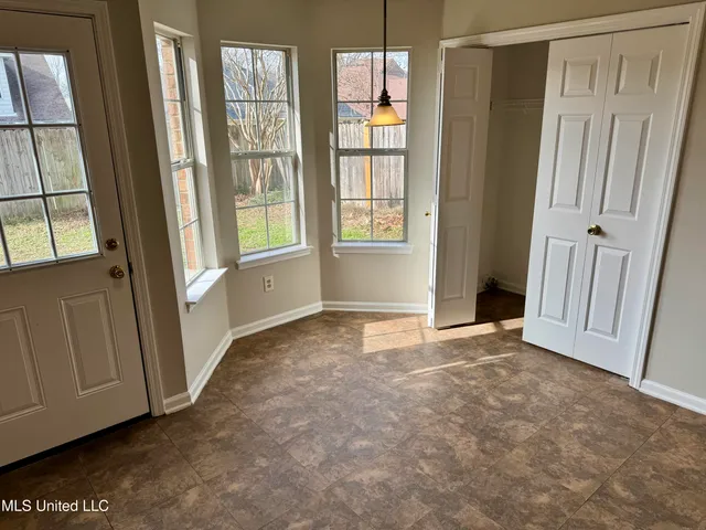 $1,695 | 8289 Clubview Drive, Olive Branch, MS 38654