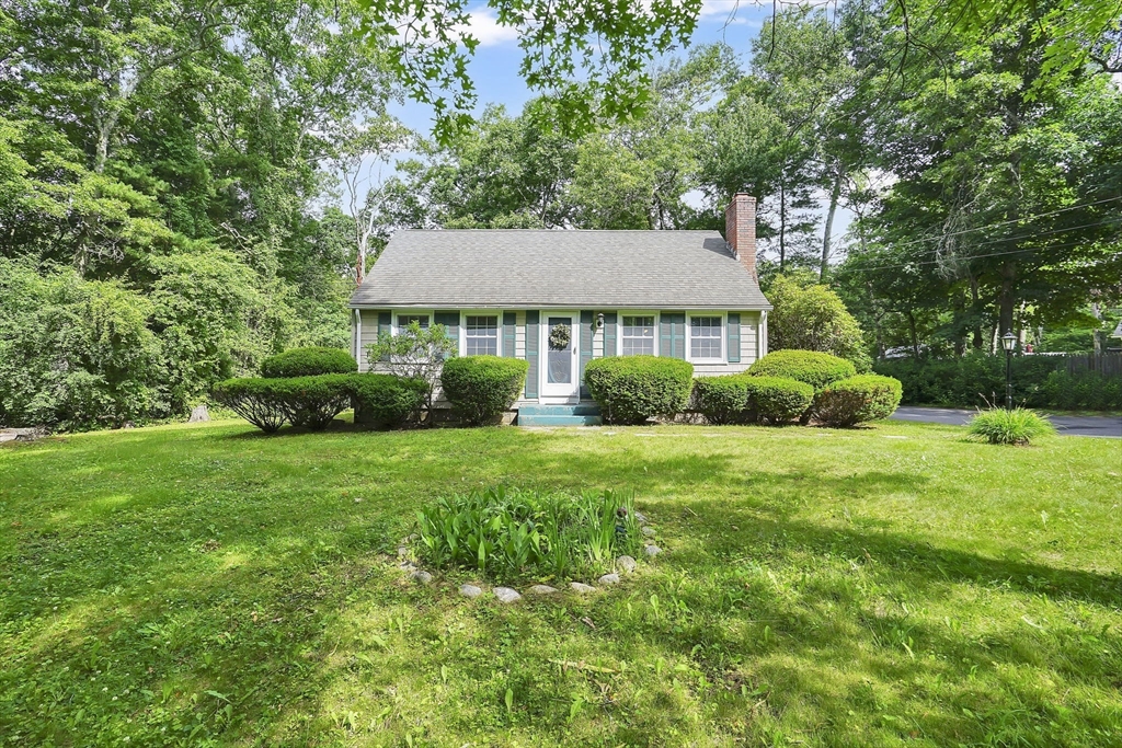 4 Silver Street Monson, MA 01057 - Photo 1 of 29