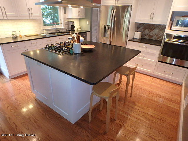 2130 Edgehill Road Louisville, KY 40205 - Photo 21 of 30 edgehill 013