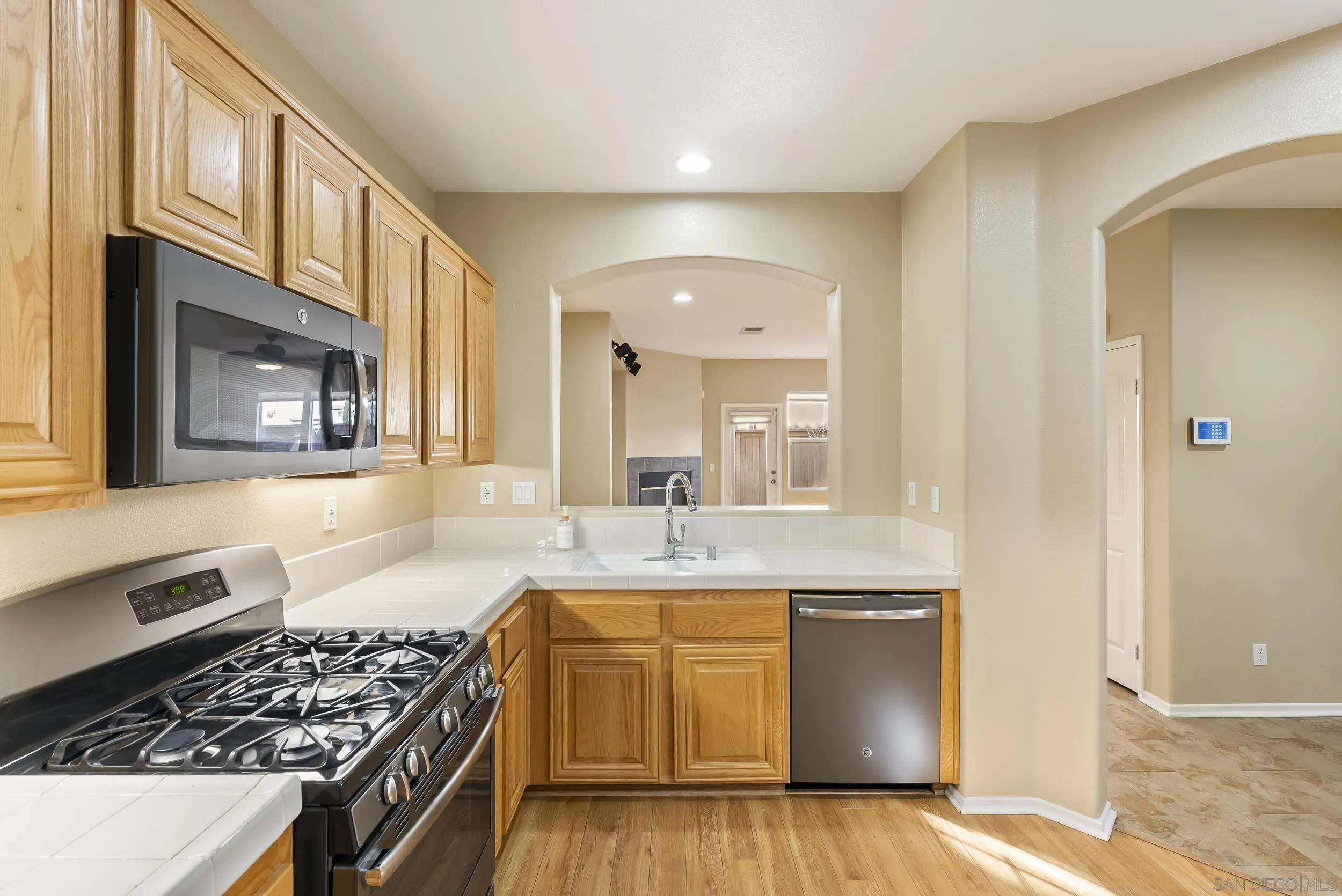 638 Sumner Way, Unit 4 Oceanside, CA 92058 - Photo 15 of 51 Gallery Image 15