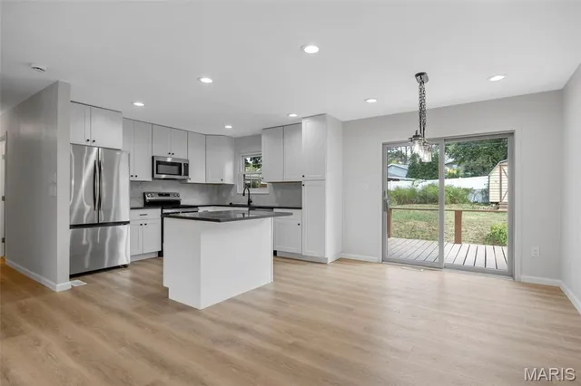 $359,000 | 2916 Mockingbird Drive, St. Charles, MO 63301