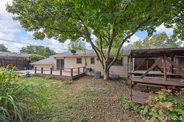 $359,000 | 2916 Mockingbird Drive, St. Charles, MO 63301