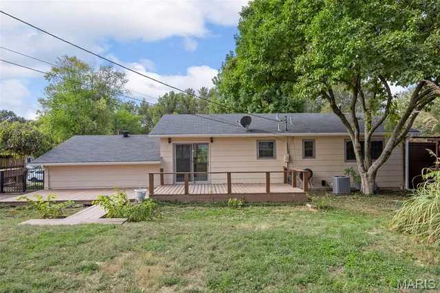 $359,000 | 2916 Mockingbird Drive, St. Charles, MO 63301