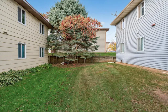 $129,900 | 14861 58th Street North, Unit A2, Oak Park Heights, MN 55082