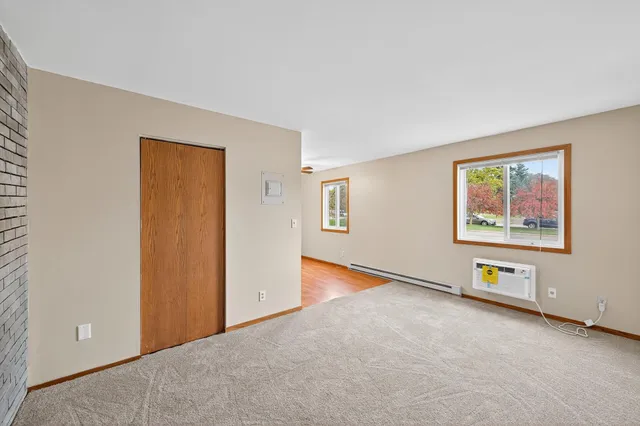 $129,900 | 14861 58th Street North, Unit A2, Oak Park Heights, MN 55082