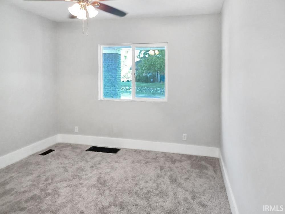 3704 Stringtown Road Evansville, IN 47711 - Photo 9 of 31