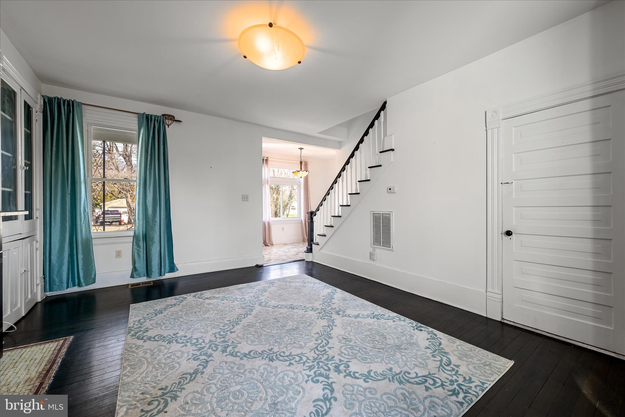 129 Church Street Summit Point, WV 25446 - Photo 33 of 81 Living Room