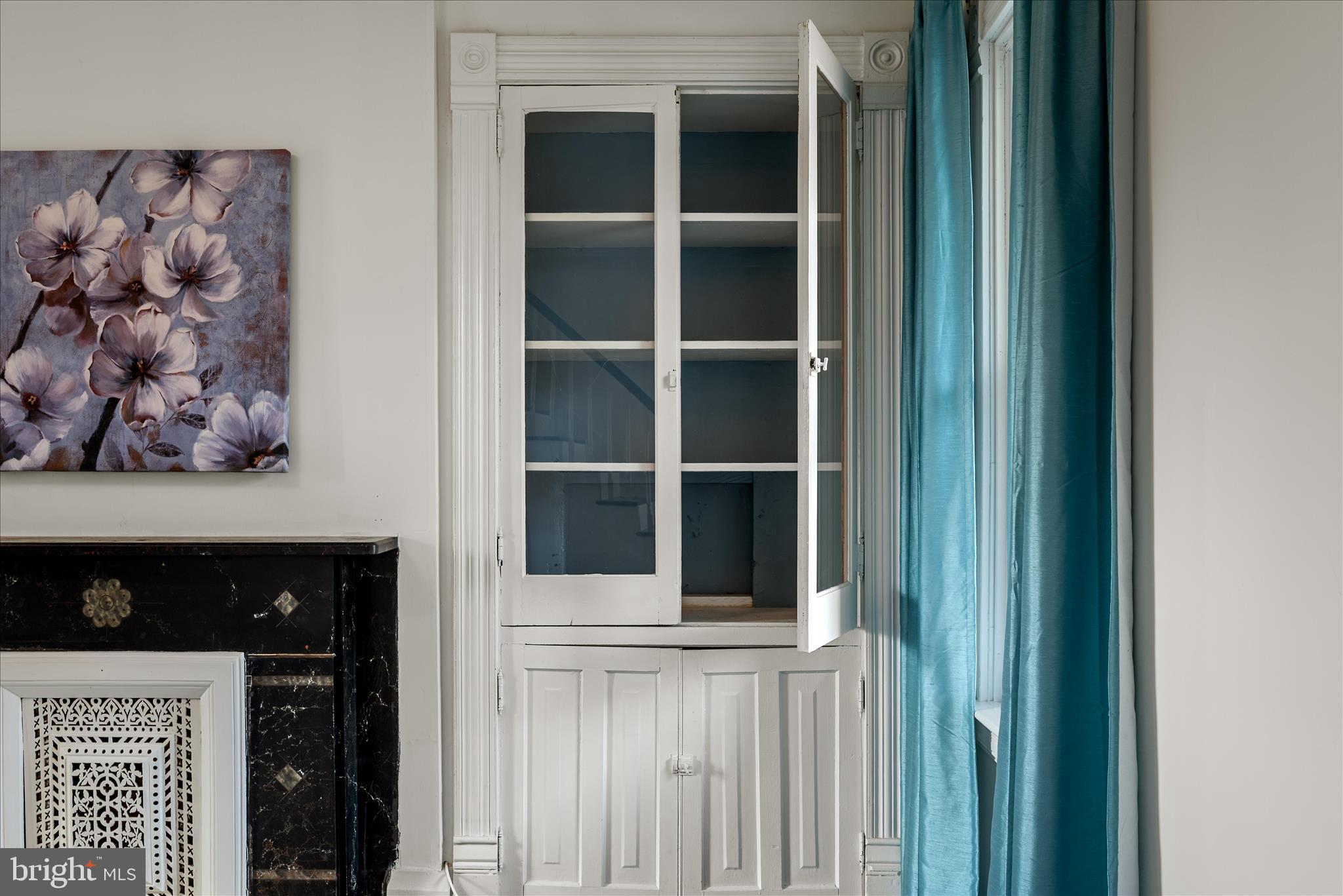 129 Church Street Summit Point, WV 25446 - Photo 36 of 81 a view of a livingroom with a book shelf