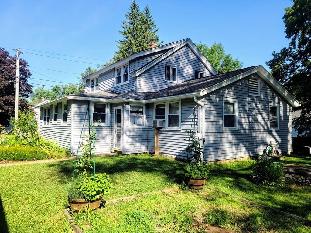 81 South Spencer Road Spencer, MA 01562 - Photo 3 of 19 Gallery Image 3