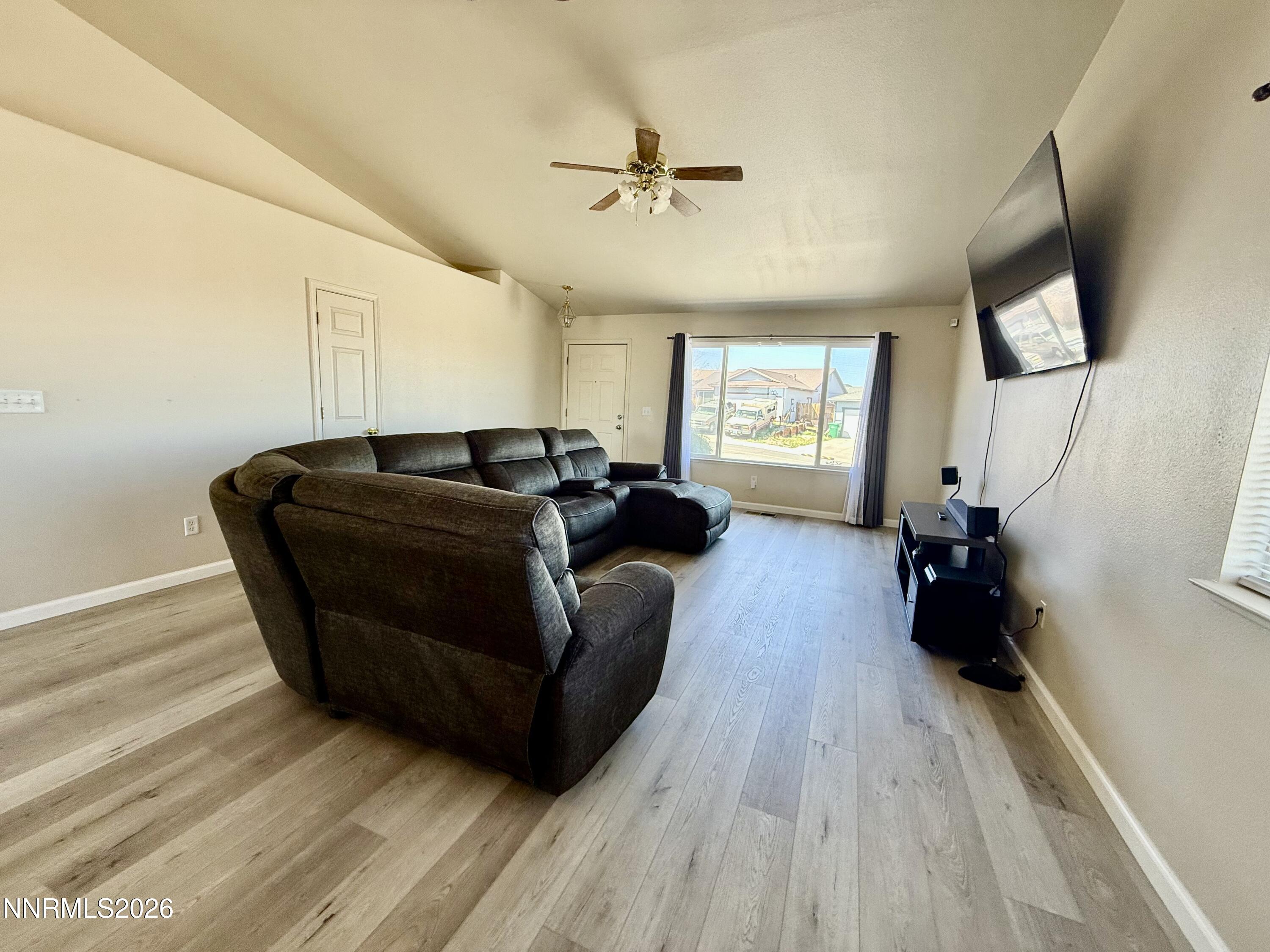 403 Wasatch Circle Fernley, NV 89408 - Photo 10 of 14 IMG_8762_1774200360761
