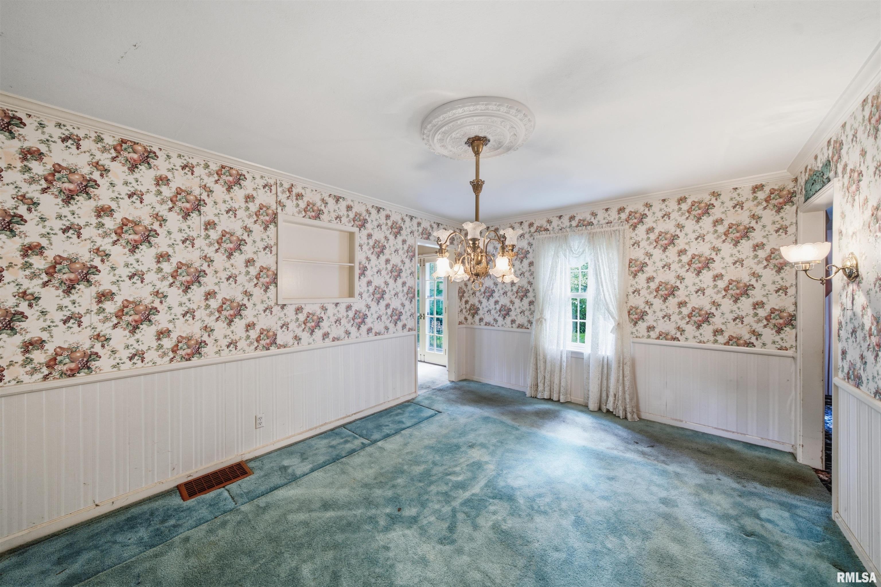 315 West Stonegate Road Peoria, IL 61614 - Photo 14 of 53 Gallery Image 14