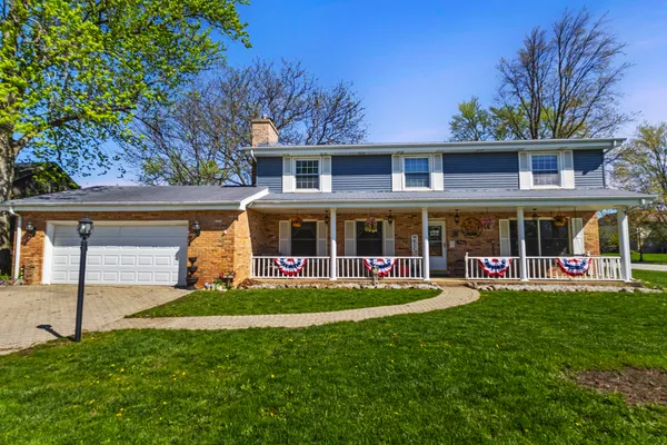 $300,000 | 403 Orchard Lane, Beecher, IL 60401