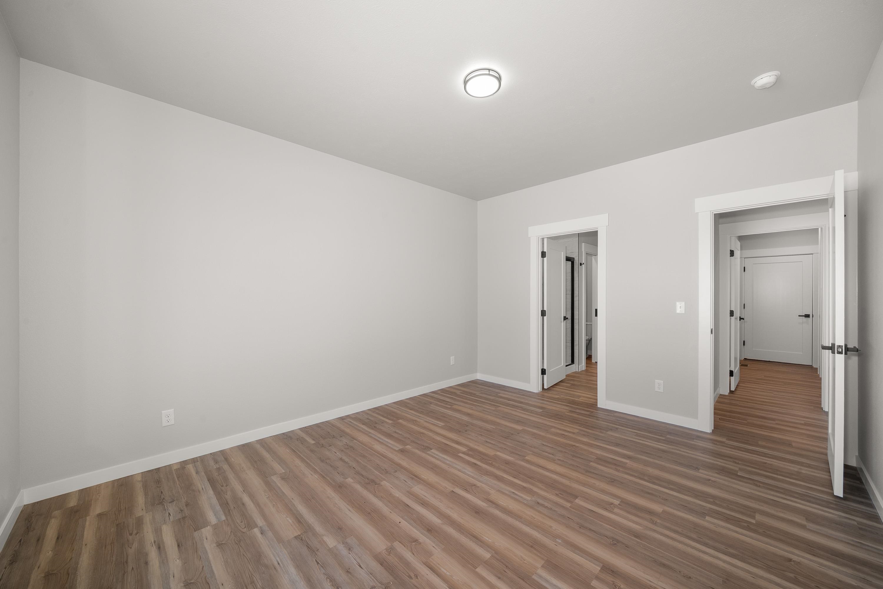 2011 East Longfellow Avenue Spokane, WA 99207 - Photo 20 of 40