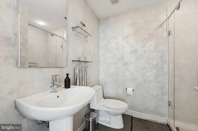 $4,995 | 2101 Market Street, Unit 2306, Philadelphia, PA 19103