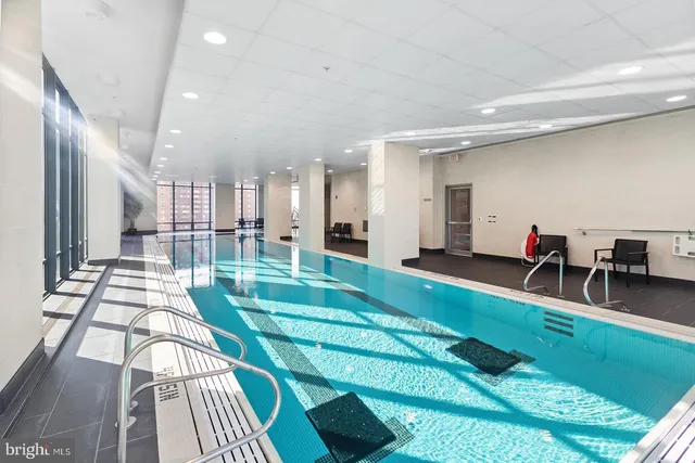 $4,995 | 2101 Market Street, Unit 2306, Philadelphia, PA 19103