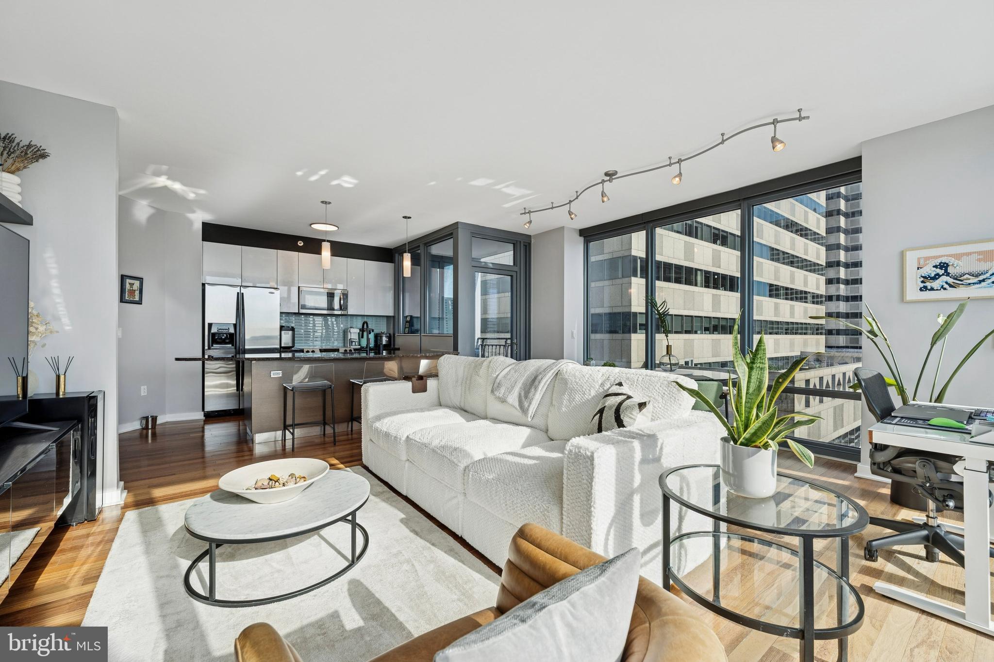 2101 Market Street, Unit 2306 Philadelphia, PA 19103 - Photo 2 of 19